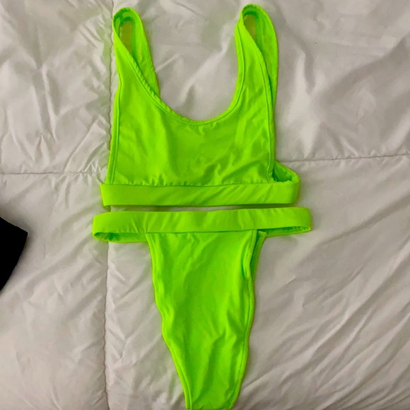 Lime 2 piece swim suit - Picture 2 of 3